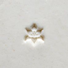 Load image into Gallery viewer, MKM Mini Round Stamp Daylily SMR-029